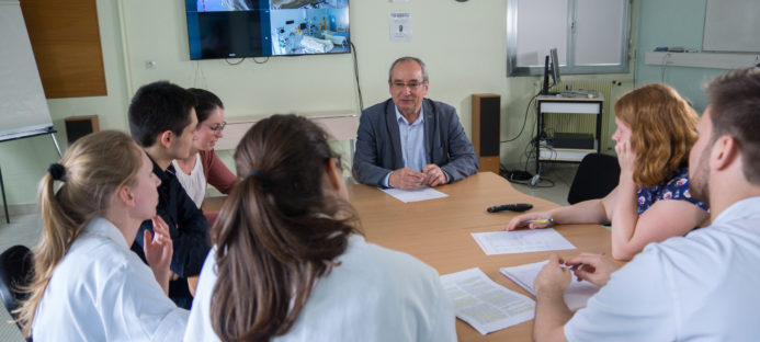 Attestation universitaire : « Prévenir les conflits entre les professionnels de santé et avec les patients : formation à une communication efficace »